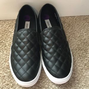 Steve Madden Endell slip on